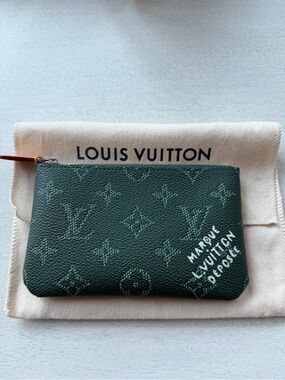 Louis Vuitton Key Pouch S in Green Canas monogram